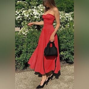 COMMENSE STRAPLESS LETTUCE TRIM SLIT DRESS